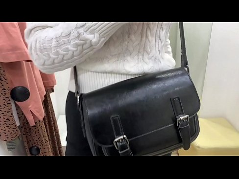 ❤️ Јавна мастурбација младе кучке ФералБерри са дилдом у соби за мерење ❤ Домаћи порно код нас sr.xxxpornimages.ru